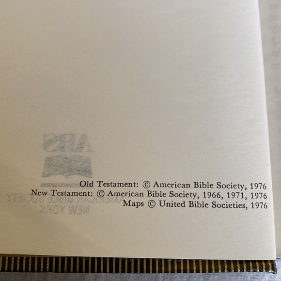 Hardcover Good News Bible; The Bible in Today's English Version - Picture 6 of 11